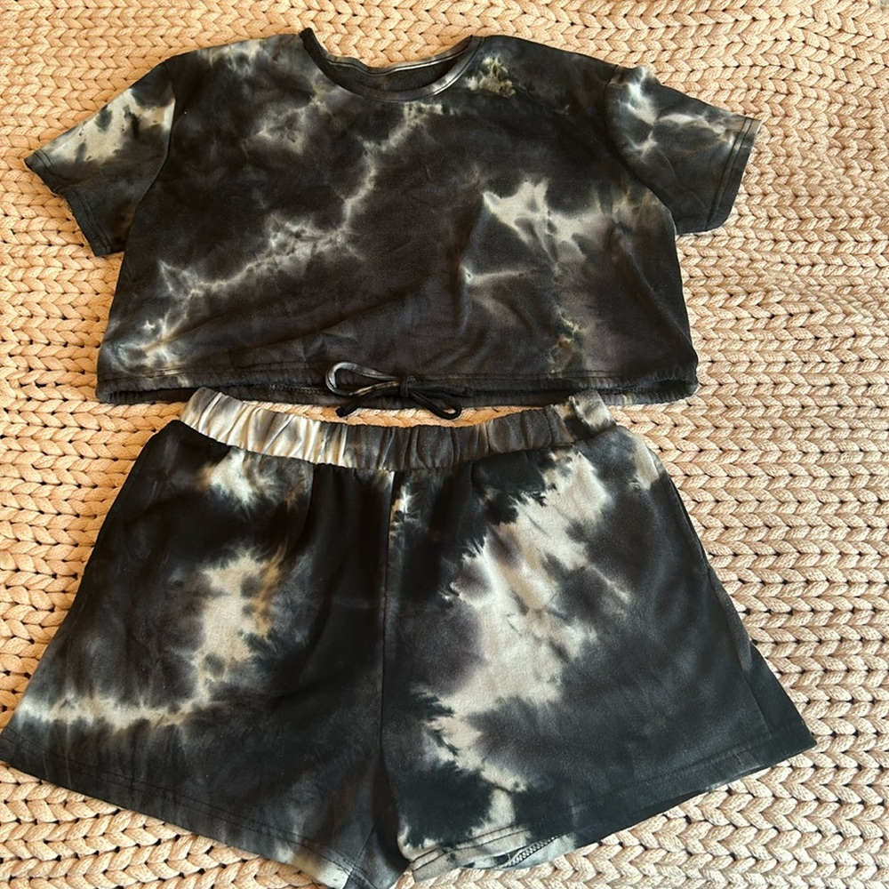 Tye-dye matching set